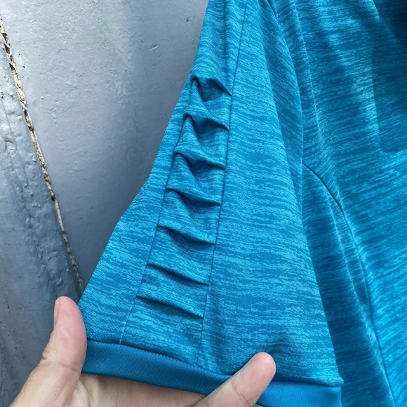 Adidas Puremotion Pleates Sleeve Polo Tee, size XL - Picture 4 of 10